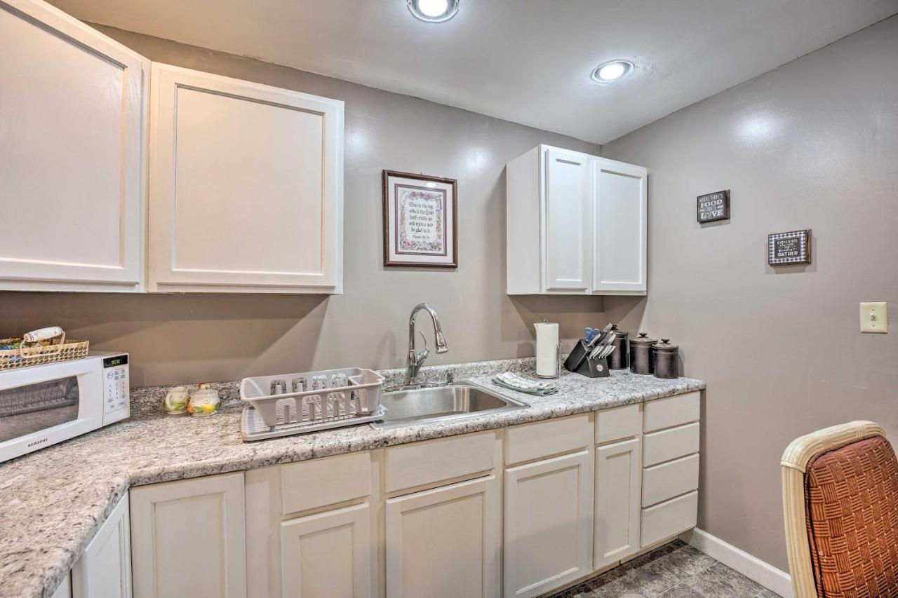 Lovely 3- Bedroom Apartment With Street Parking. Goshen Luaran gambar