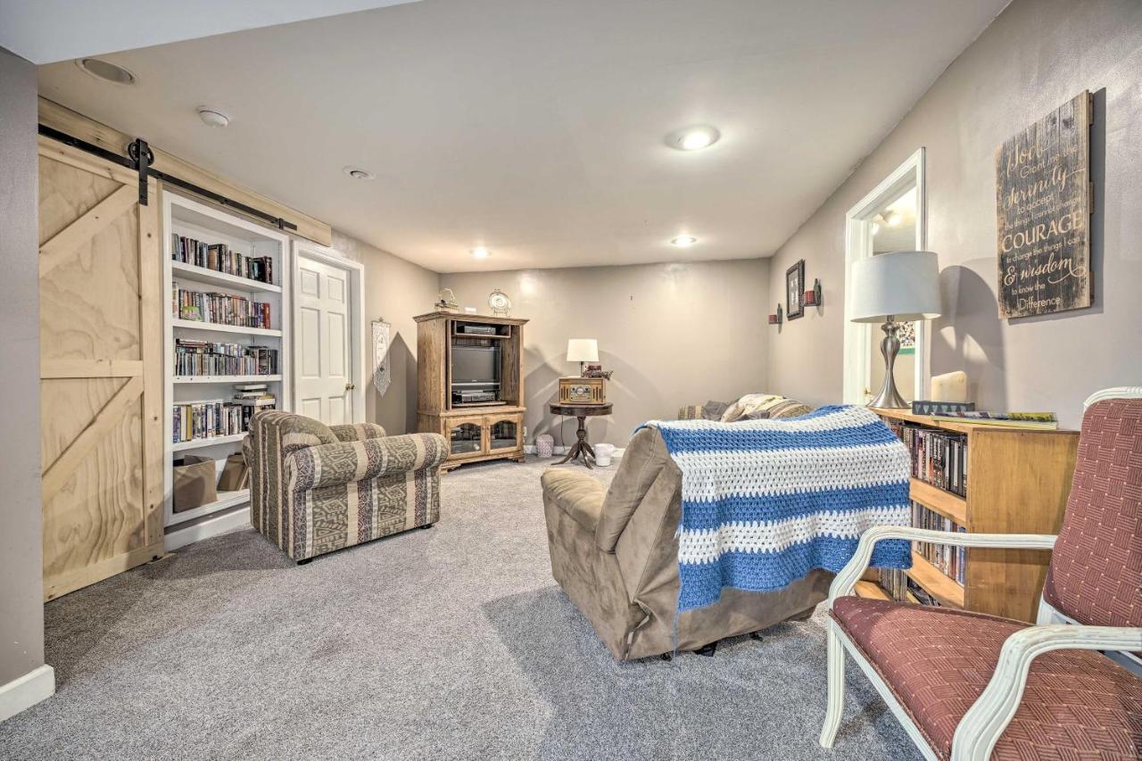 Lovely 3- Bedroom Apartment With Street Parking. Goshen Luaran gambar